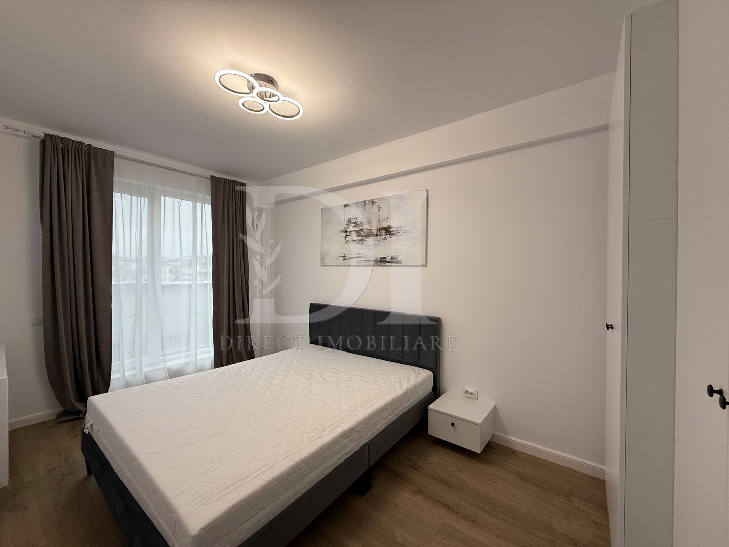 Apartament la cheie / terasa si parcare / Zona Terra - Poză 8