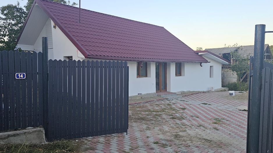 Casă de vânzare în Văleni Secuieni – Fără comision pentru cumpărător - Poză 1
