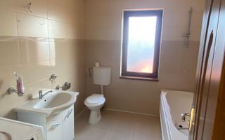 Casa individuală 5 camere I Curte I Utilități I Rasinari - Poză 5