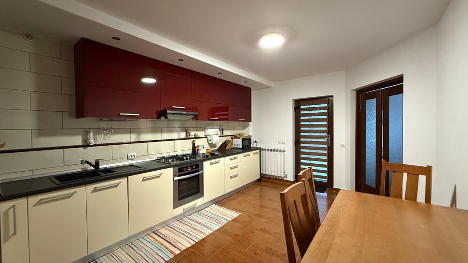 Casa / Vila cu 7 camere de vanzare in Ovidiu Sud Constanta - Poză 9