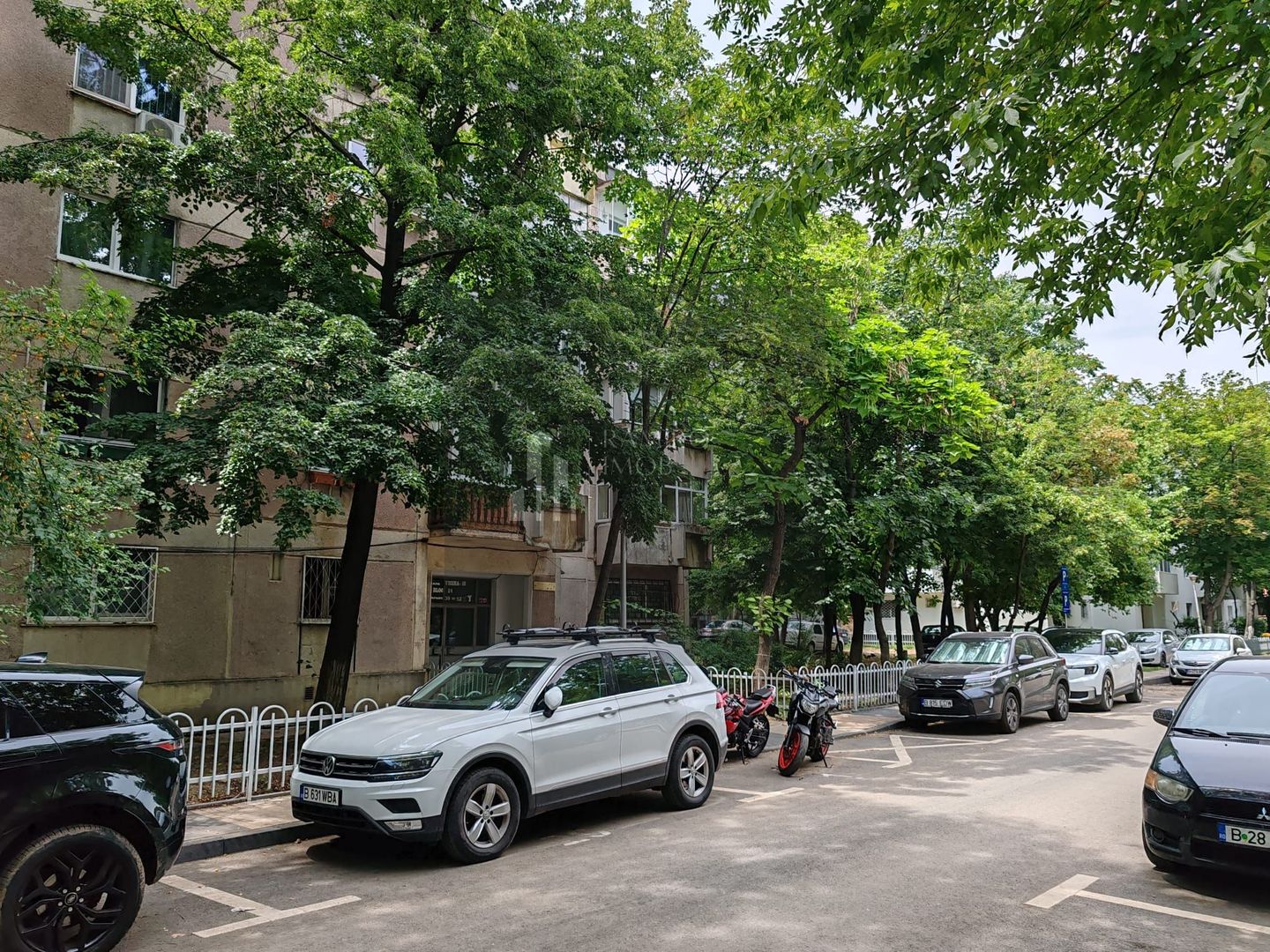 Apartament 2 camere, str Vicina, decomandat, 61 mp - Poză 11