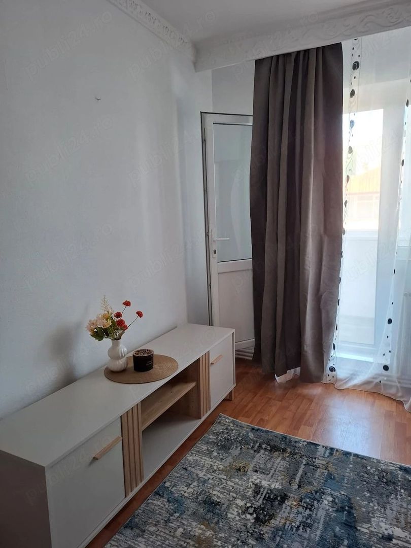 De inchiriat apartament cu 2 camere,  Ireg,  etajul 1, 400 euro - Poză 4