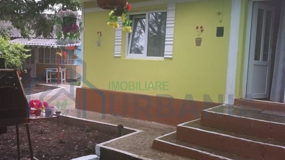 Proprietate de vânzare cu casă și teren în Hoisești, comuna Dumești - Poză 3