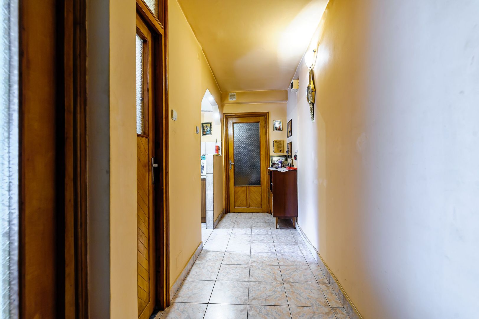Apartament cu 3 camere la bloc - Poză 7