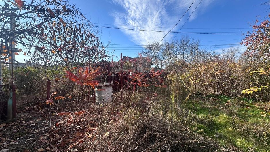 Vanzare casă cu teren mare în satul Cazaci – aproape de Târgoviște - Poză 14