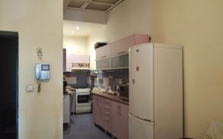 Oportunitate de investitie! Casa 200 mp-teren 374 mp-Ultracentral - Poză 2