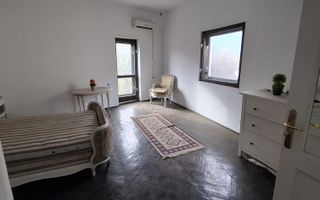 Se vinde etajul 1 si mansarda | Vile interbelica | 13 Septembrie - Poză 12