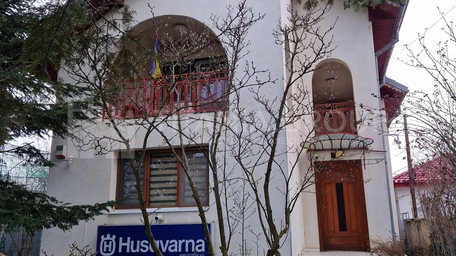 Casă spațioasă, cu teren generos – Alexandria, jud. Teleorman - Poză 1