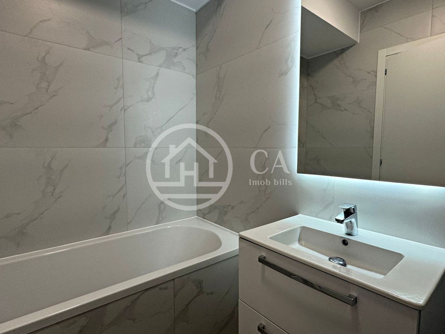 Apartament  de închiriat cu 3 camere în PRIMA ARENA, Oradea - Poză 9