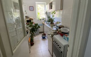 BRASADAS vinde ap 2 cam etaj 1 zona CENTRALA cu garaj. - Poză 3