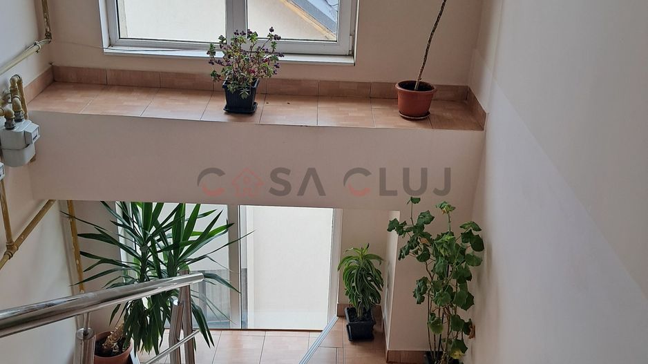 Apartament de 5 camere în Vilă - Zona Bună Ziua!! - Poză 10