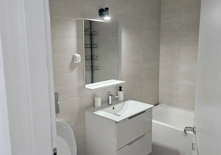 Inchiriere apartamanet 2 camere - Poză 4