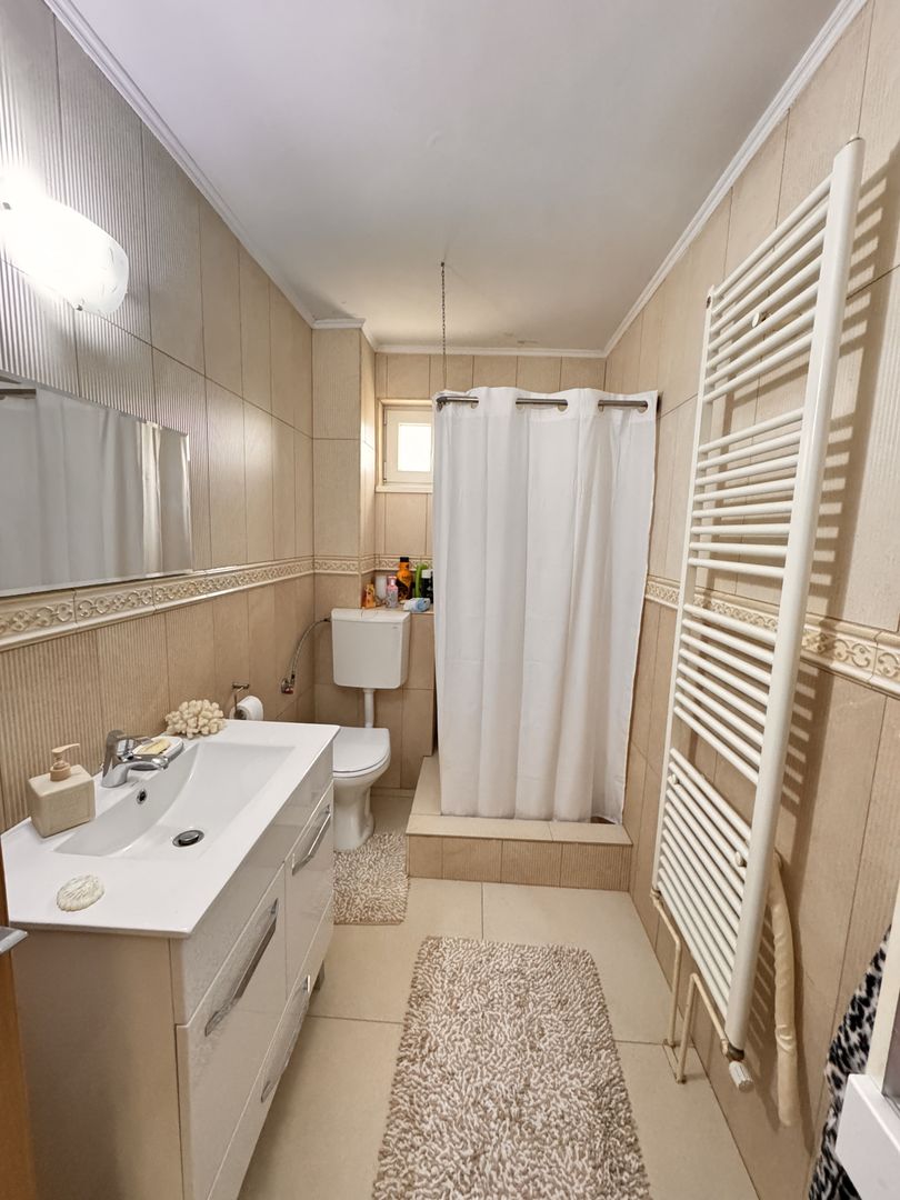 Vilă spațioasă cu 6 camere – Cartierul Viena, Oradea - Poză 8