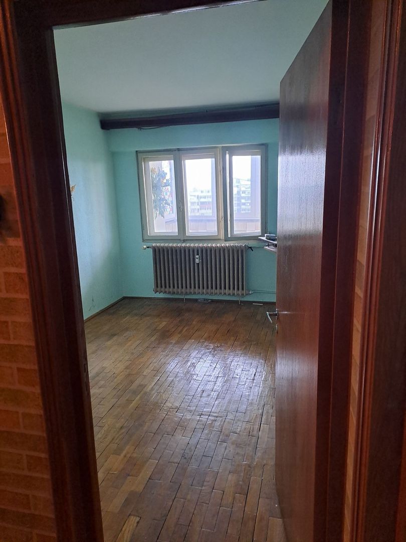 Vand apartament 4 camere - Poză 5