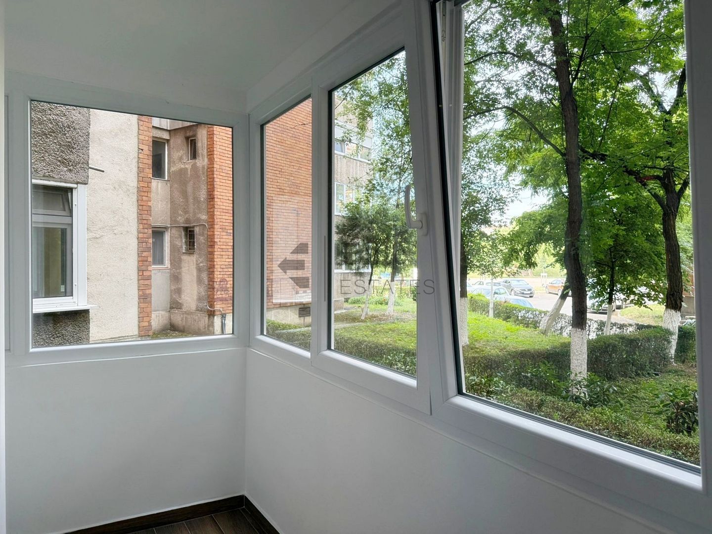 Apartament modern cu 2 camere de inchiriat in Decebal - Poză 13