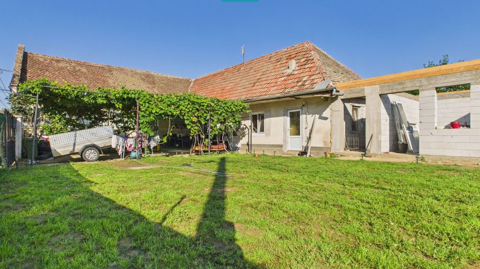 Casă  cu 6 camere in Urseni - Poză 9