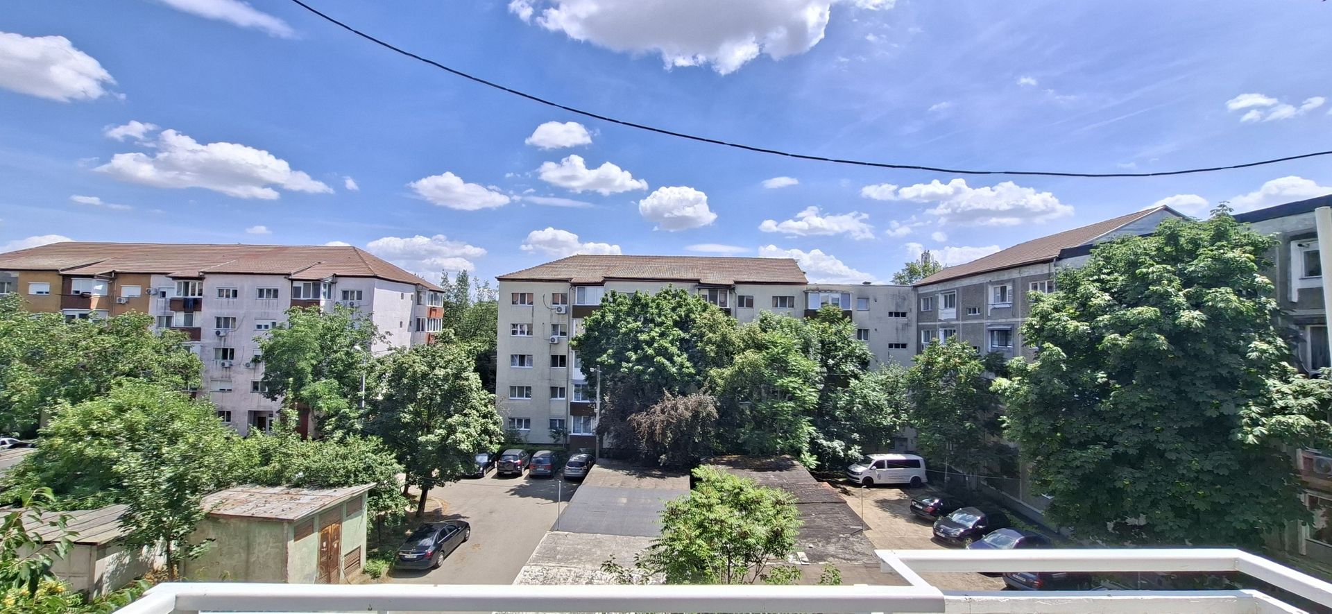 Apartament decomandat 3 camere - zona Torontalului - Poză 5