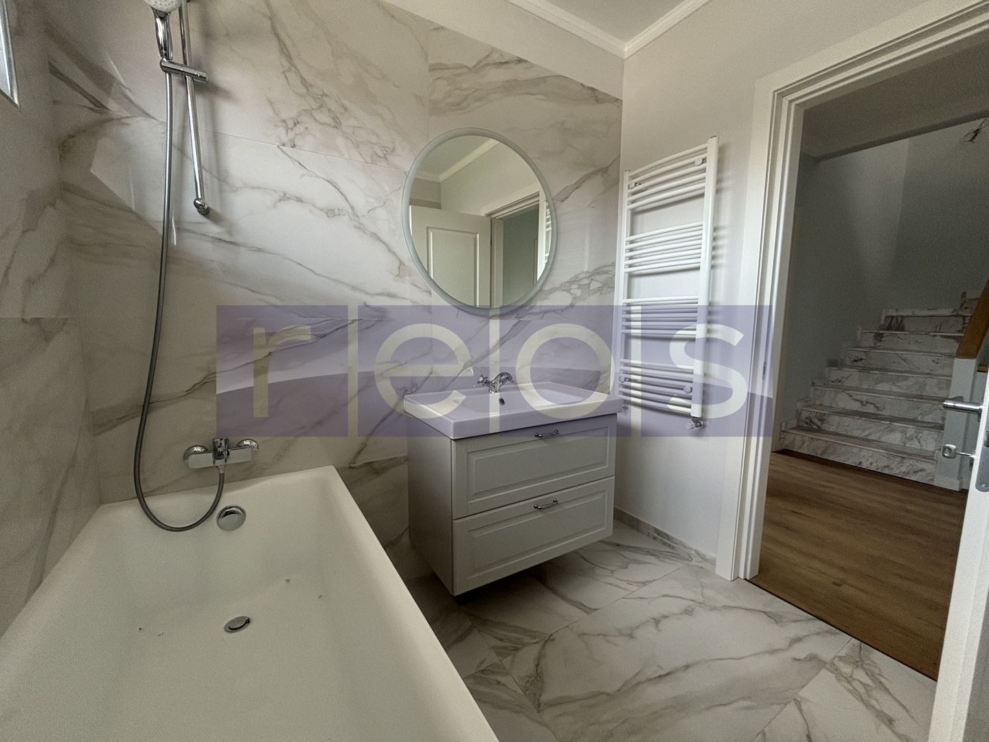 VANZARE VILA SUPERBA IN OTOPENI | 5 CAMERE | TEREN 325 MP - Poză 14