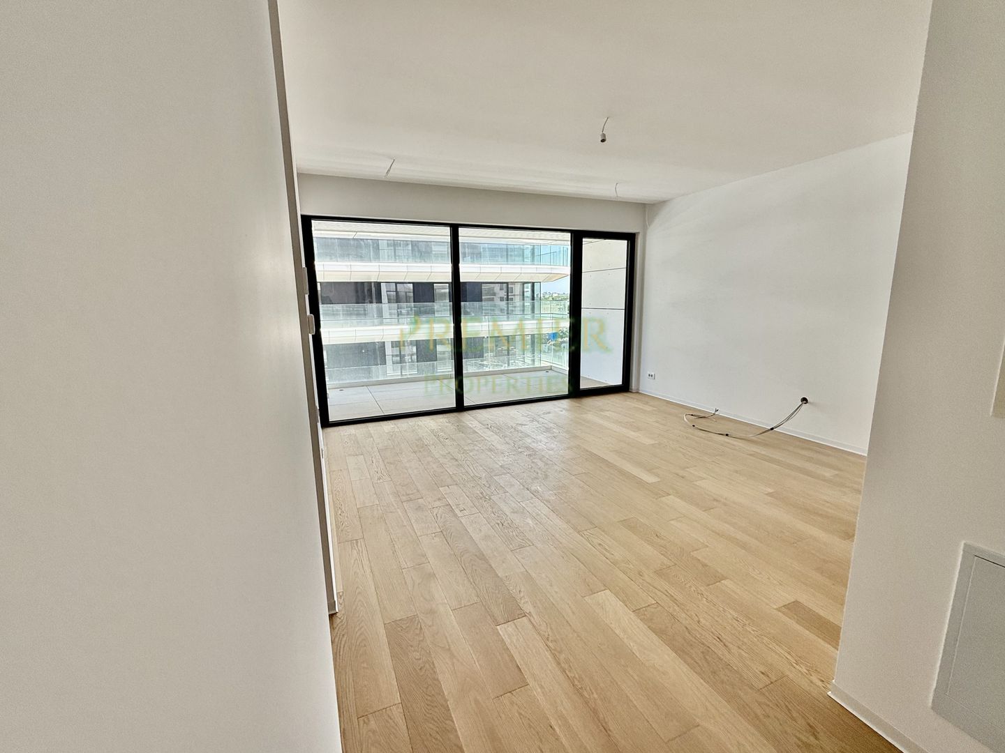 One Lake Club de vanzare 2 camere - Poză 1