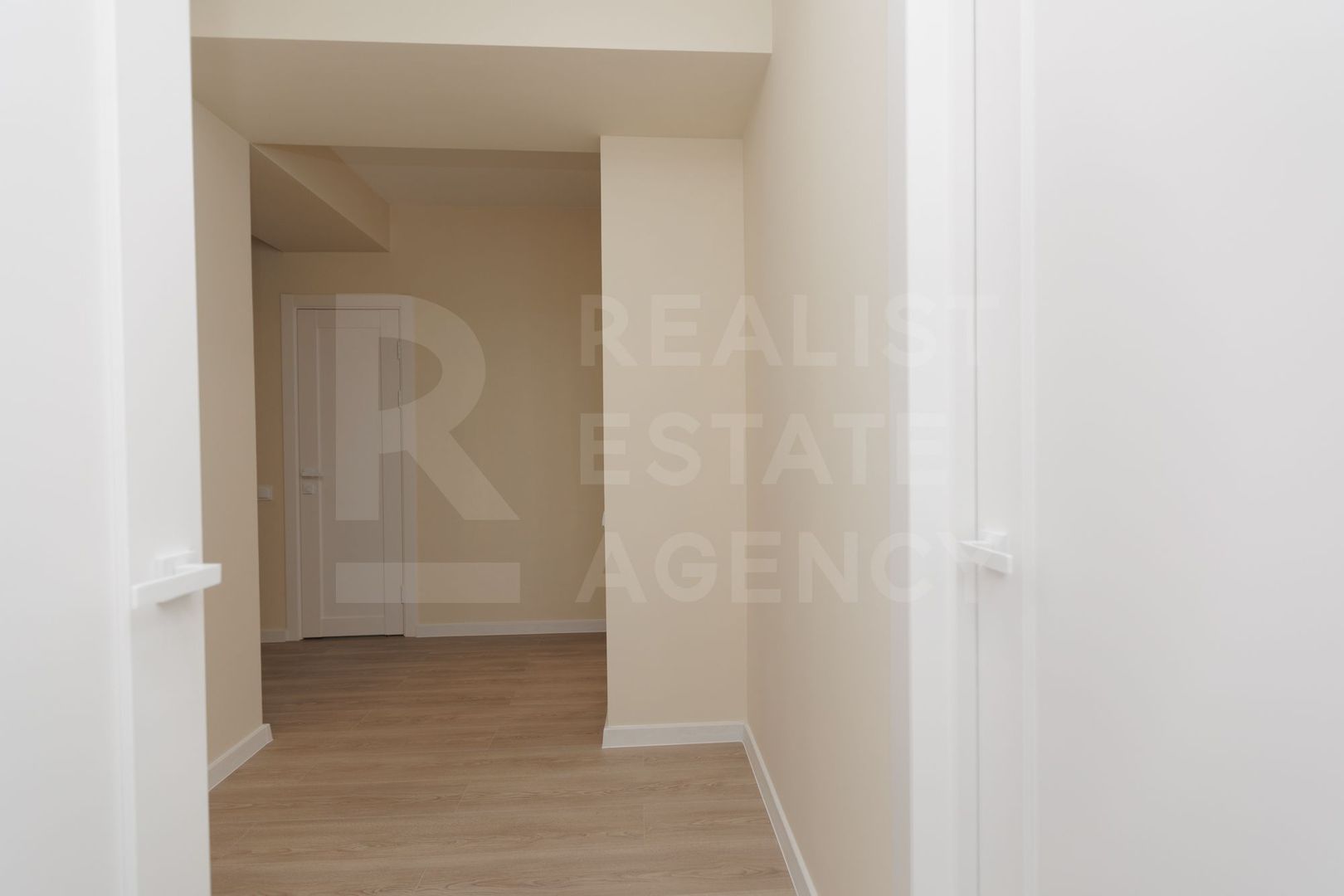 Vânzare, apartament, 2 camere, str. Ivan Zaikin, sectorul Centru - Poză 5