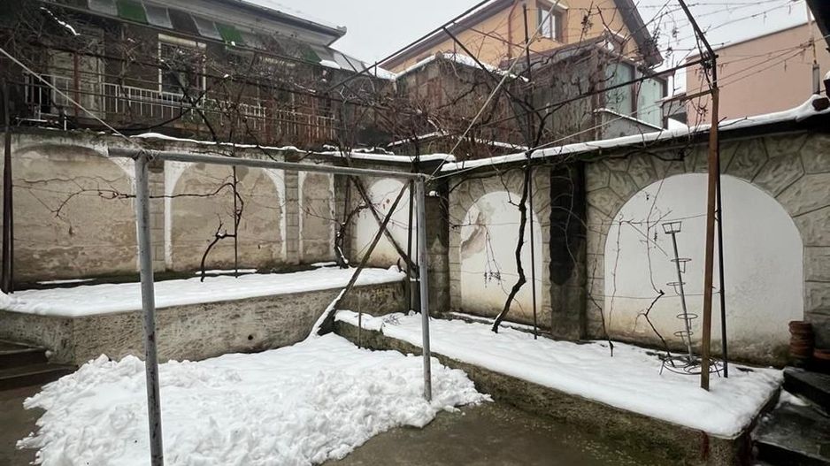 Duplex cu 5 camere in zona centrala - Poză 9