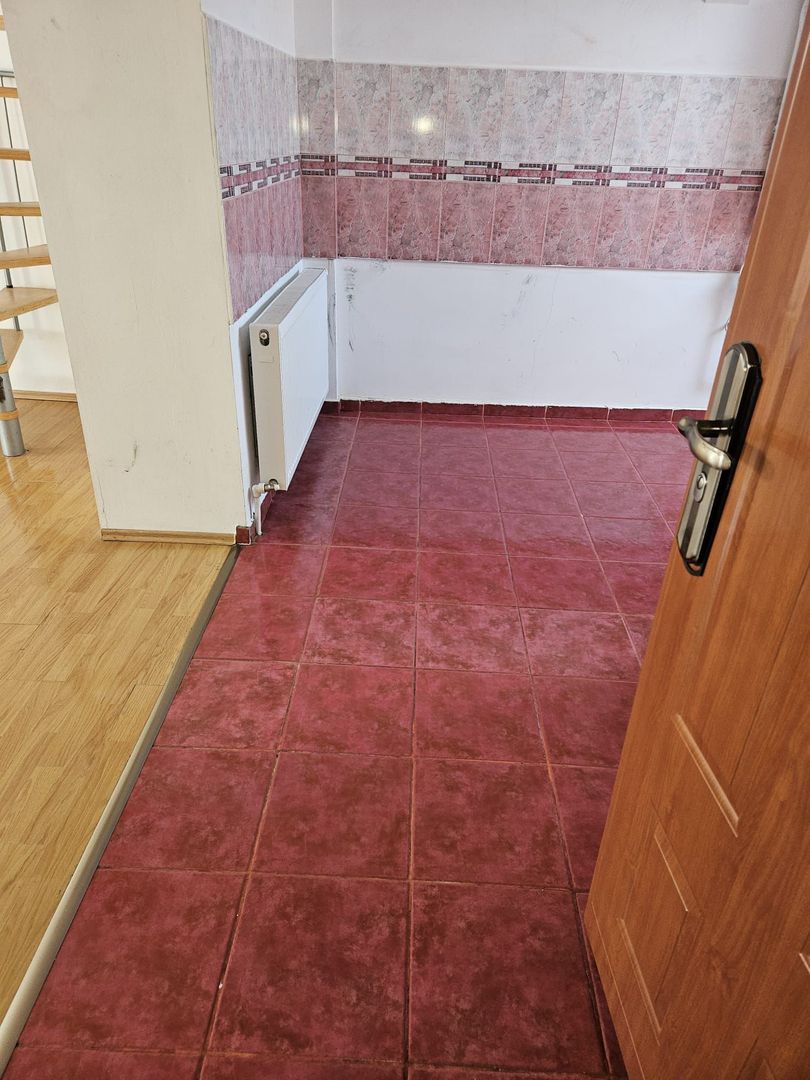 Apartament tip mansarda - Poză 11