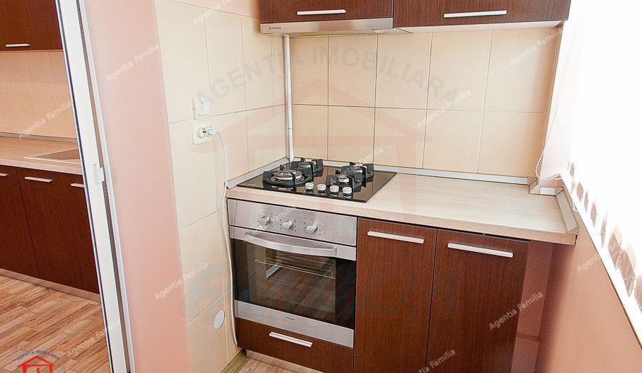 De vanzare apartament 2 camere Micro 39, etaj 3 - Poză 7
