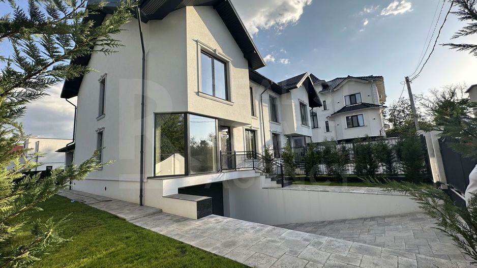 Vânzare, Duplex, 2 nivele, 4 camere, strada Aron Pumnul,Cricova - Poză 9