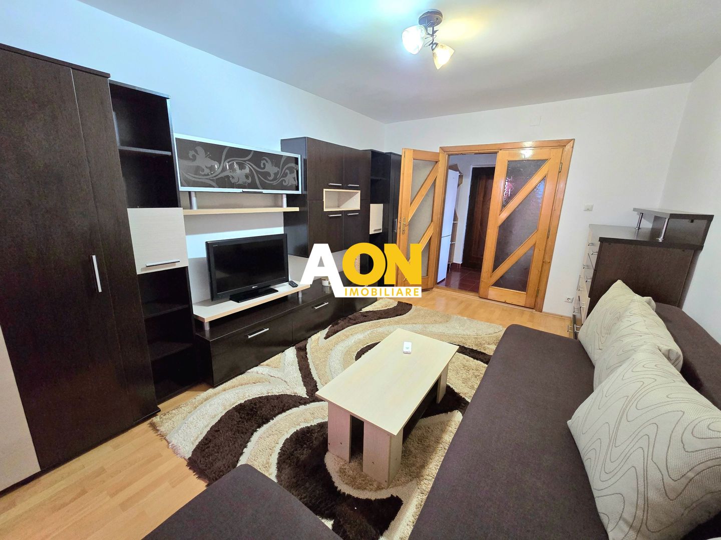 Apartament cu 2 Camere, Bloc cu Lift, Loc de Parcare, Zona Cetate - Poză 2