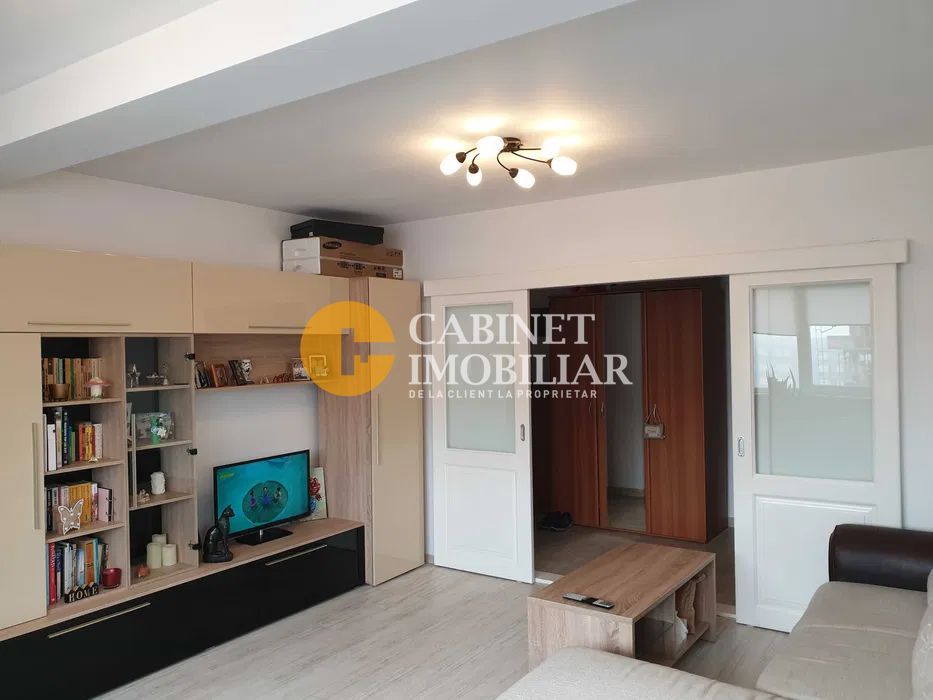 Cug - 3 Camere Decomandat - 86 Mp - Loc De Parcare + Boxa - Poză 1