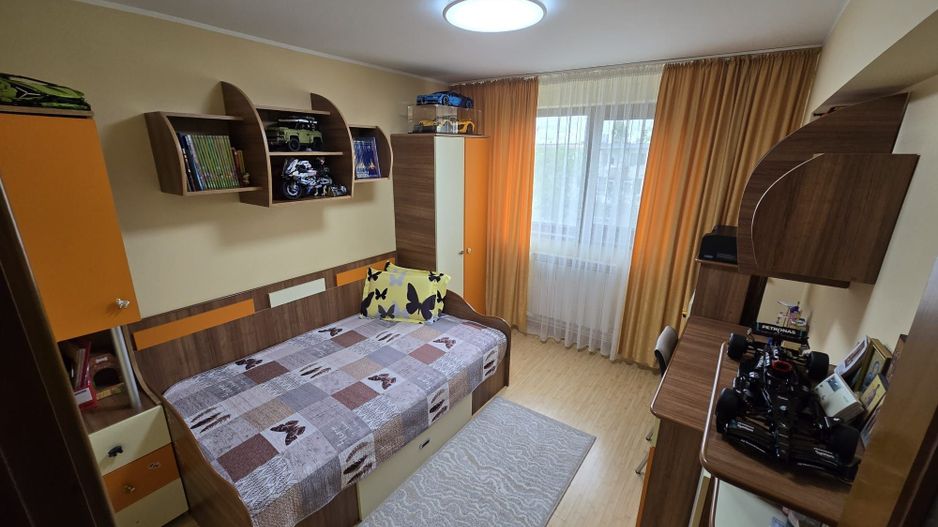 Apartament 3 camere, decomandat,  Micro 13B - Poză 6