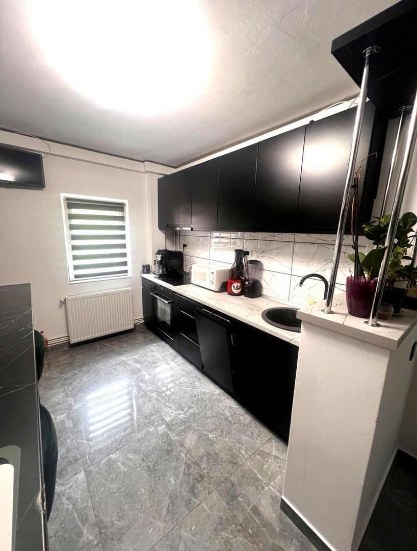 Soarelui | 3 Camere | Etaj 2 | 2 băi | Centrală proprie - Poză 1