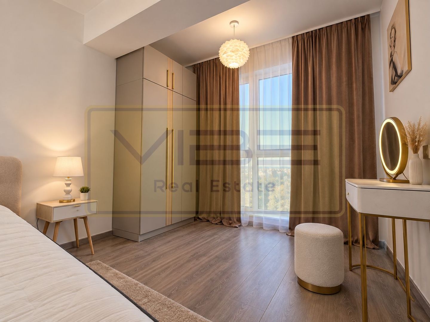 Copou- 3 camere 2 bai- decomandat- modern- parcare subterana - Poză 4