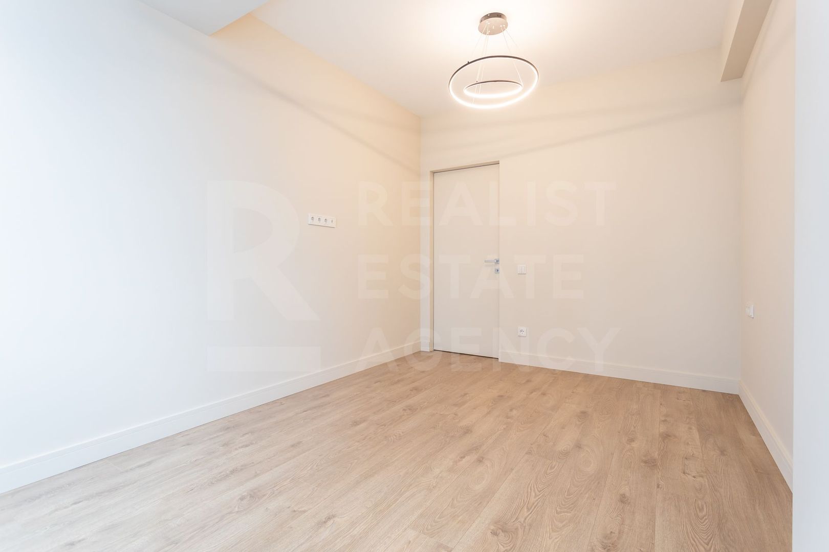 Vânzare, apartament, 2 camere, strada Calea Ieşilor, Sculeni - Poză 9