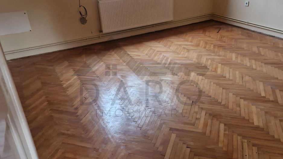 De vanzare casă lingă cetate - Poză 4