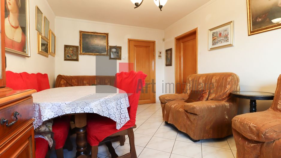 Apartamentul "SUPERMETO", BLOC STRADAL, REABILITAT - Poză 4