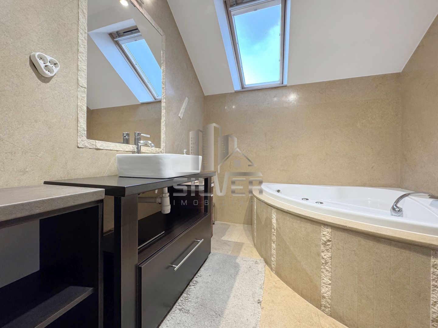 Casa individuala cu teren de 354 mp. - Poză 18