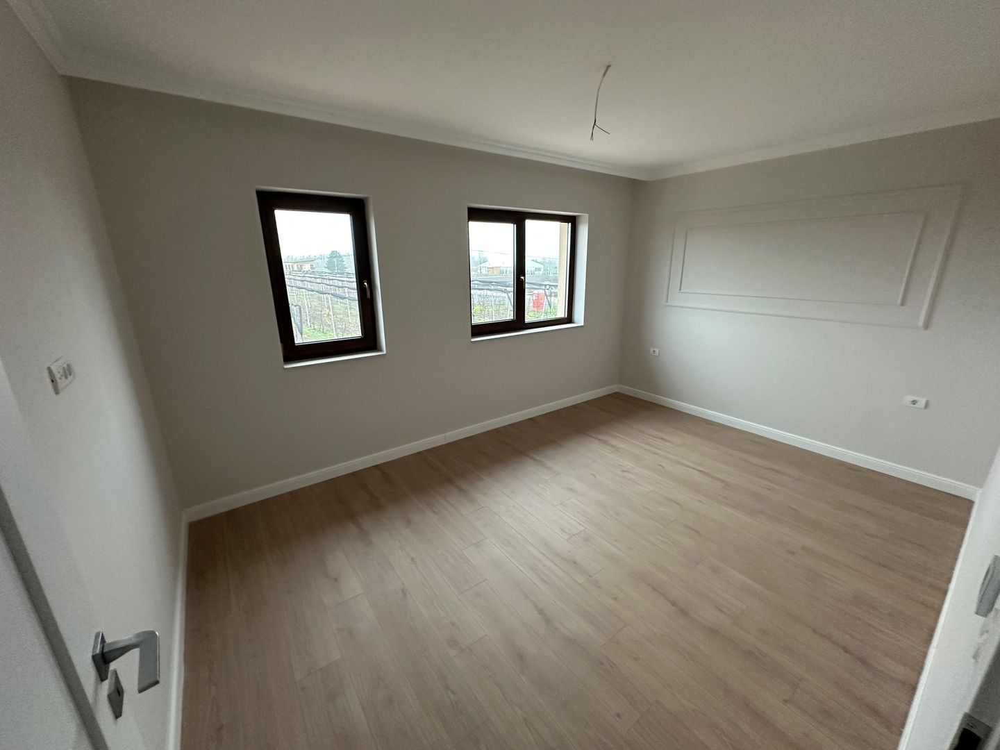CASA TIP DUPLEX DESPARTIT PRIN GARAJ - Poză 41