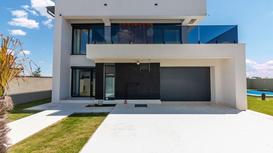 Vila premium cu piscina Balotesti | Teren 800 mp - Poză 5