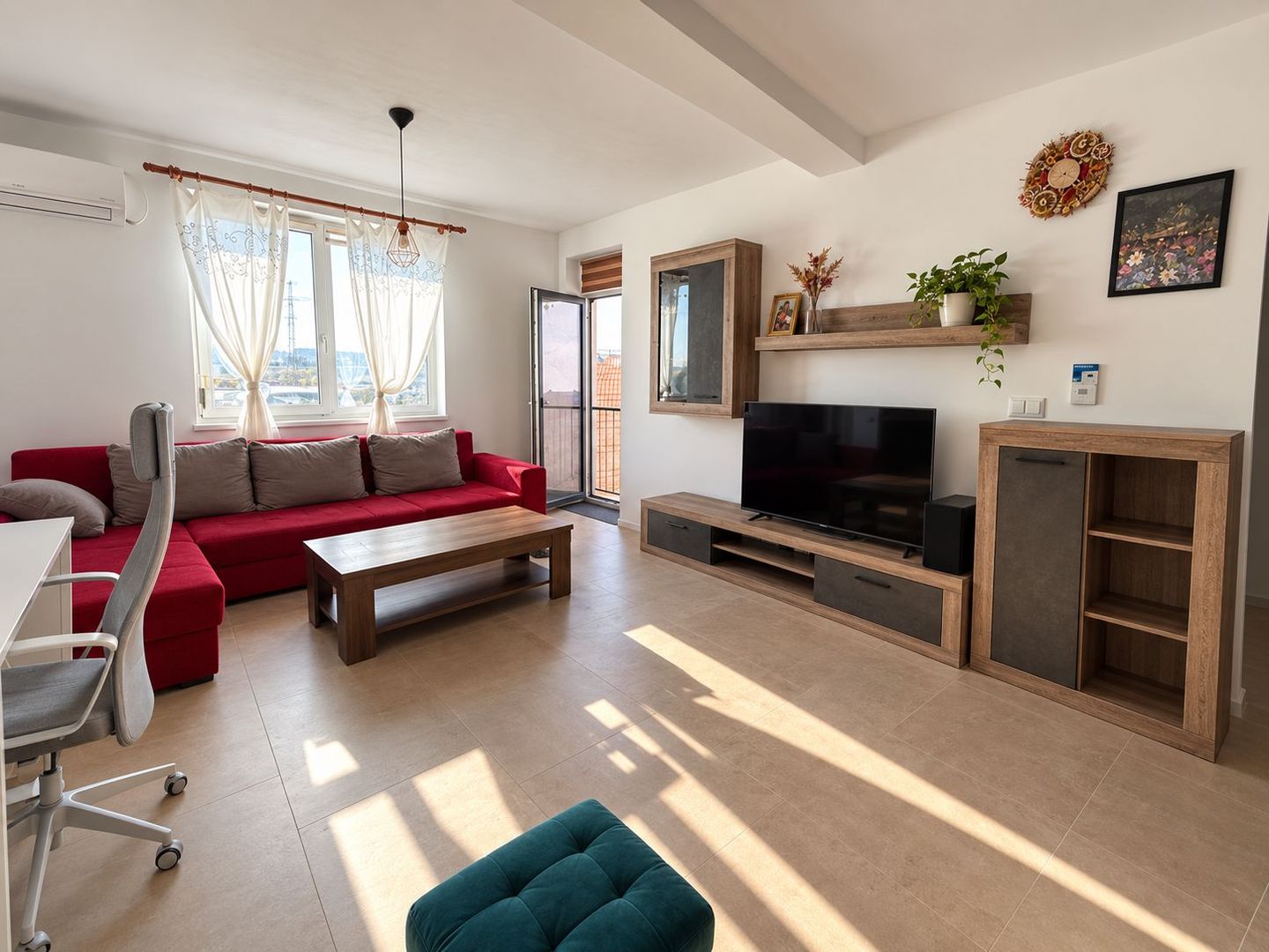 Dumbrăvița | 3 Camere | 76,6 mp | Grădină 46.5 mp | 2 Băi | Dressing | 2 Parcari - Poză 4