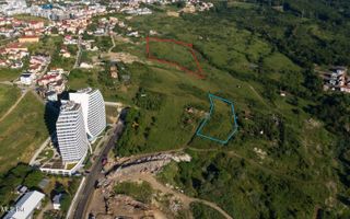Teren construibil 2.700 mp, strada Frunzisului langa Wings - Poză 2