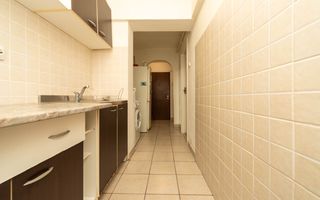 Vânzare, apartament cu 3 camere în zona Lujerului - Poză 9