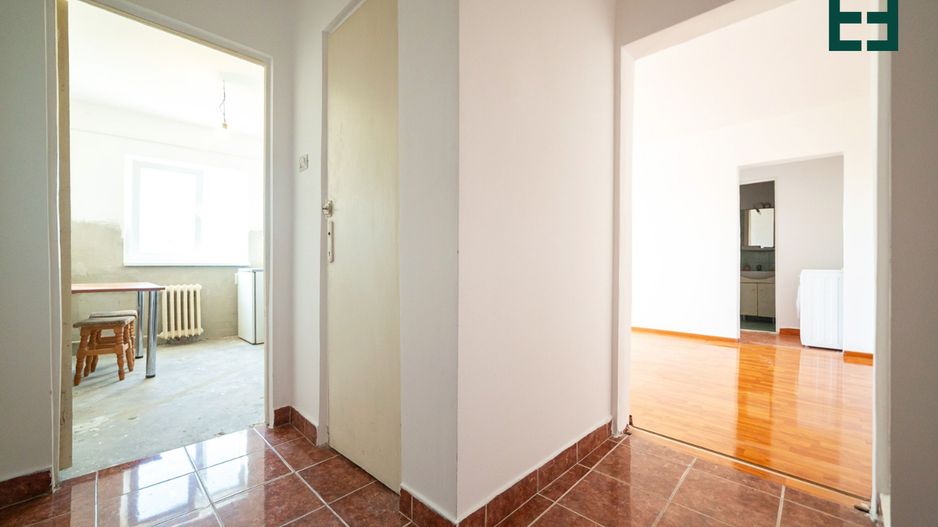 Apartament cu 3 camere etajul 4 - Cartierul A. Vlaicu - Arad - Poză 7