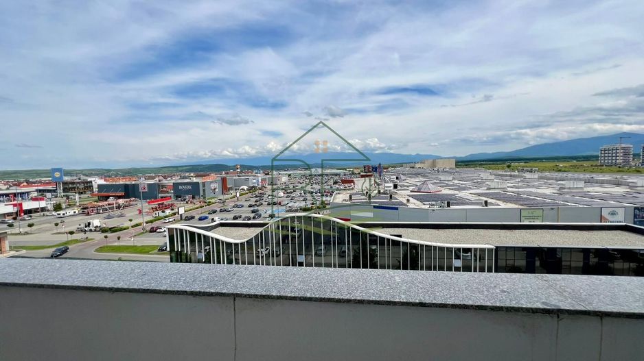 3 camere cu terasă generoasa și vedere spre Munții Făgăraș - Poză 8