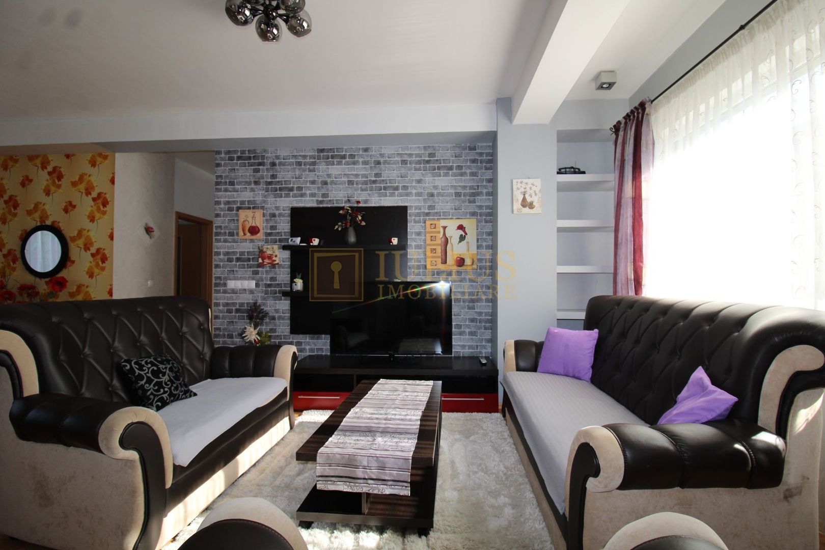 3 camere spatioase, 2 bai, balcon + loc de parcare cu acces controlat - Poză 2