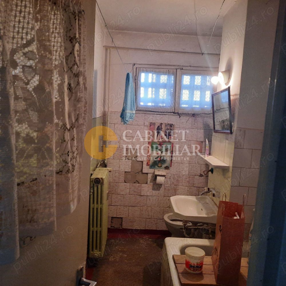 2 CAMERE - PODU ROS - NECESITA RENOVARE - Poză 6
