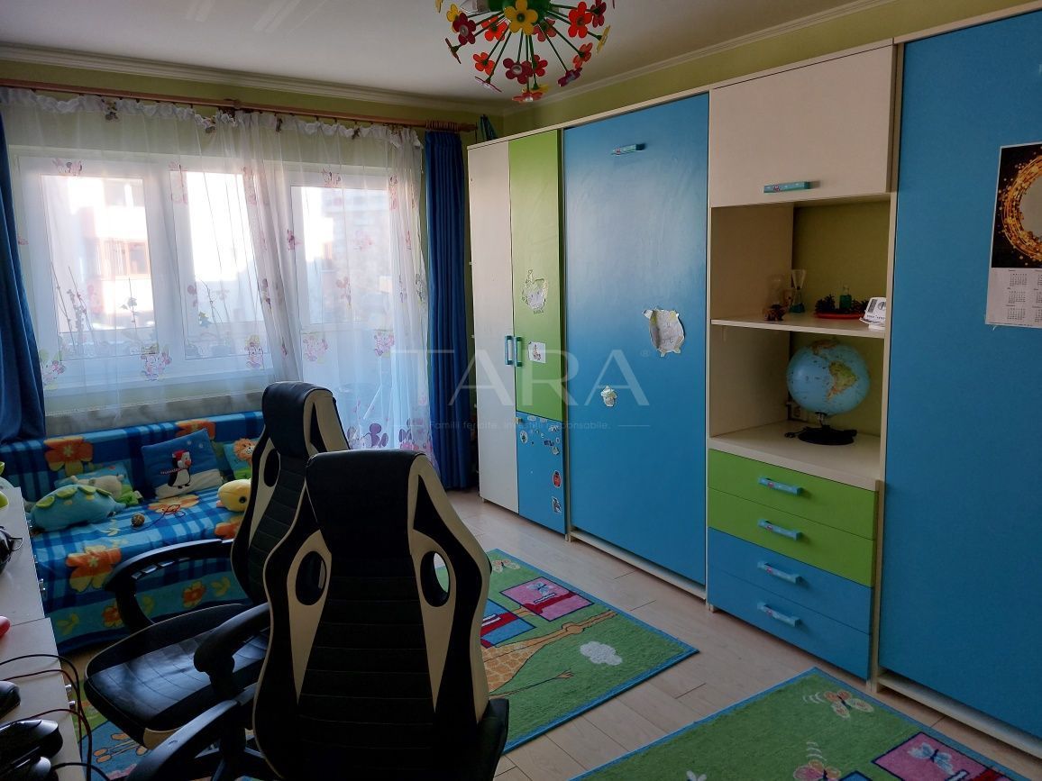 Apartament 4 camere, 78 mp, 2 băi, 2 balcoane,  zona Plopilor. - Poză 3
