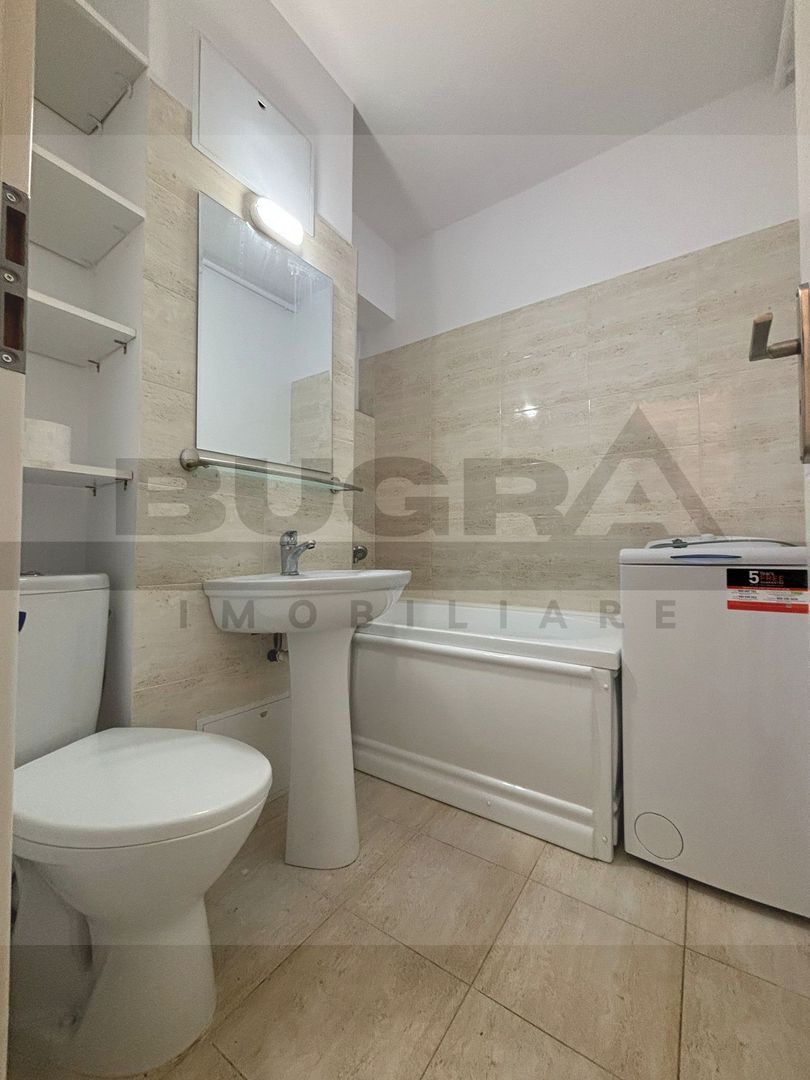Garsoniera 30 mp, centrala proprie, balcon, zona UMF - Poză 9