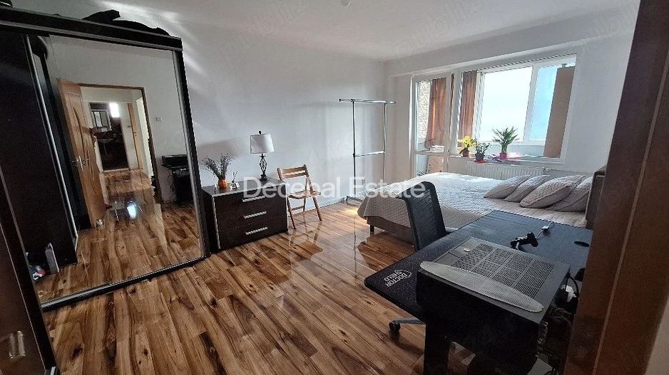 Apartament 2 camere Titan 58 mp etaj 8/10 1978 - Poză 1