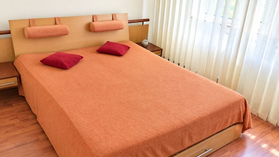 Apartament cu 2 camere, 420 euro Podu Ros - Poză 3